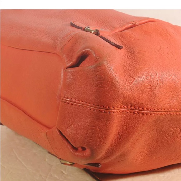 Authentic MCM Leather Cross Shoulder Bag - Picture 6 of 10